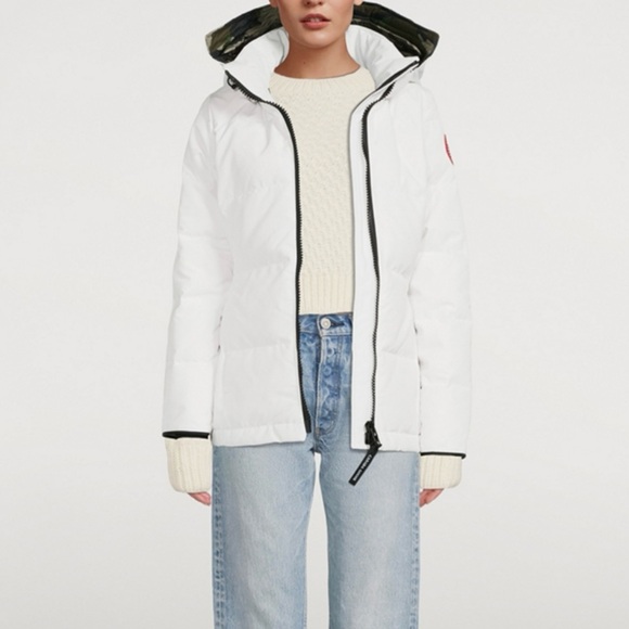 NWT CANADA GOOSE CHELSEA DOWN PARKA IN SIZE MEDIUM - Picture 1 of 6